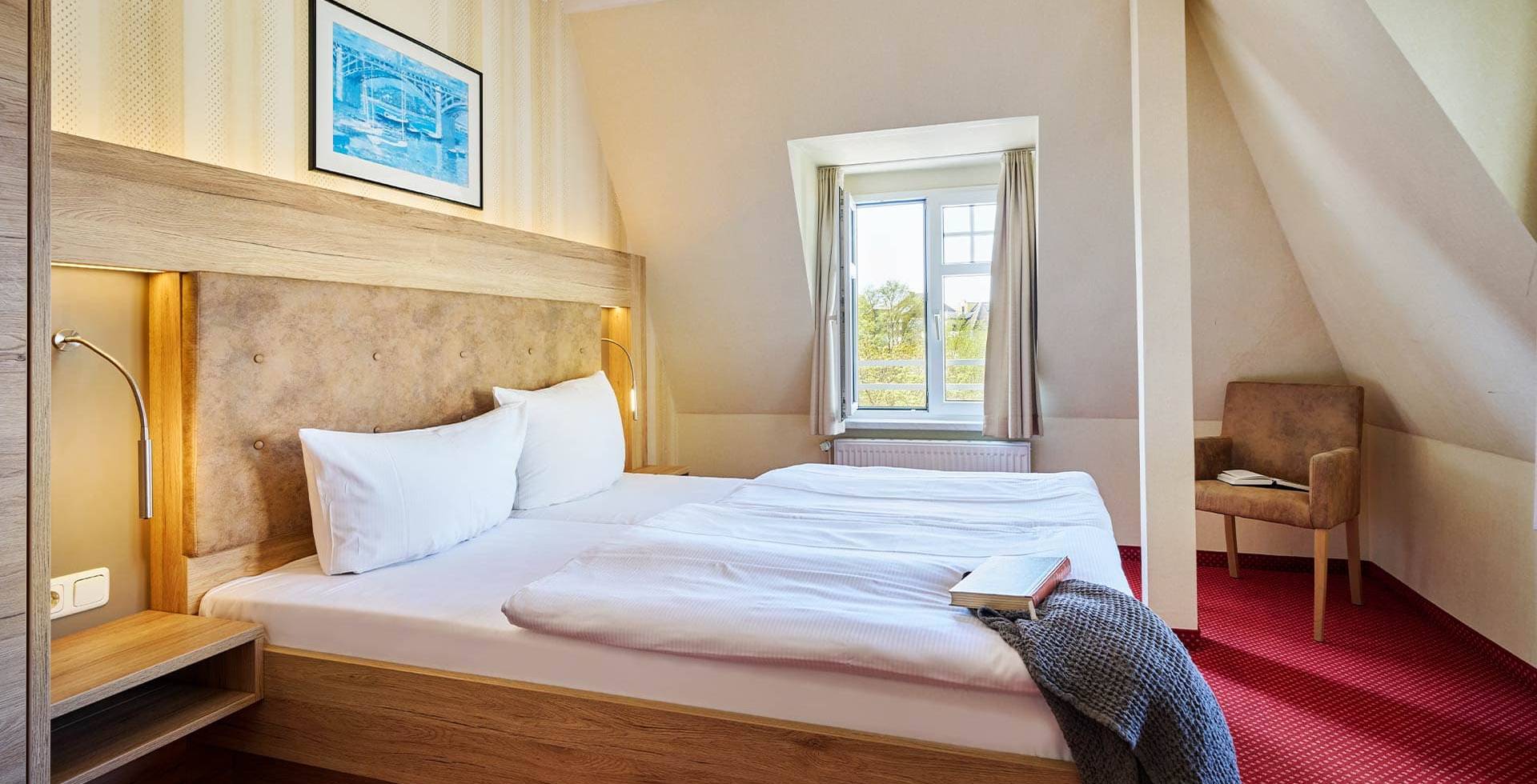 Großes Doppelzimmer mit getrenntem Wohn- & Schlafraum