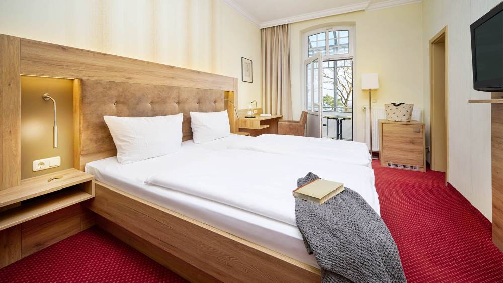 Doppelzimmer Meerseite mit Balkon